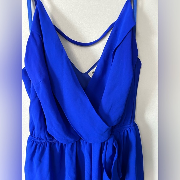 Vibrant royal blue mini dress with faux wrap v neck - Picture 2 of 7